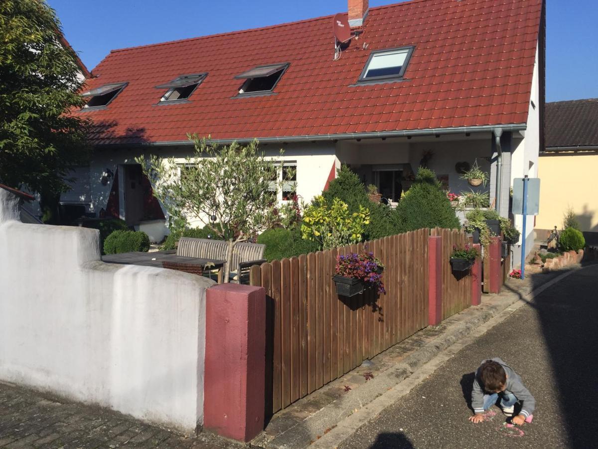 Ferien- Und Monteurswohnung Heilbrunnen Woerth am Rhein Exteriér fotografie